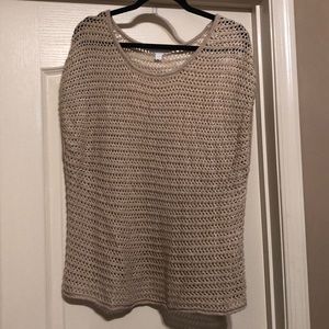 Short sleeved sweater